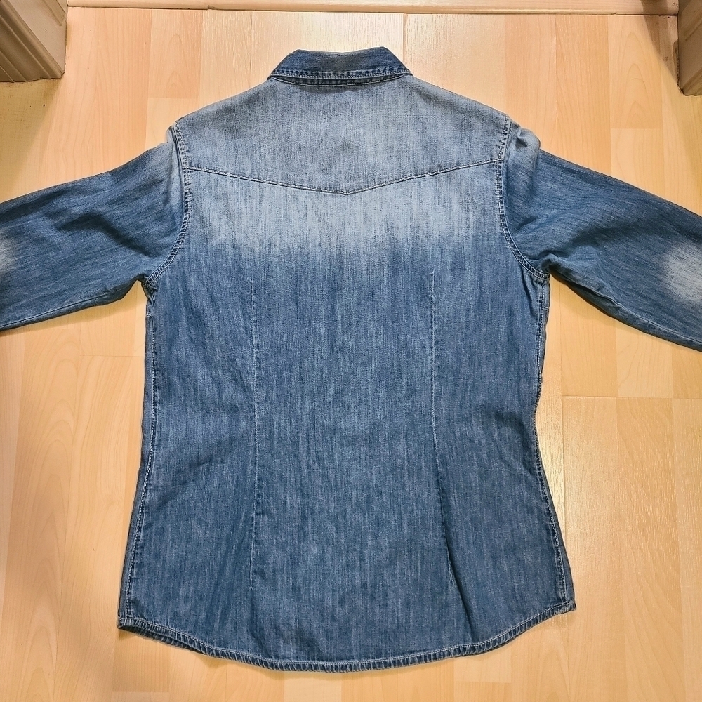 Mavi Denim Chambray Pearl Snap Button Down Shirt Faded Medium Wash Long Sleeves - Picture 9 of 11